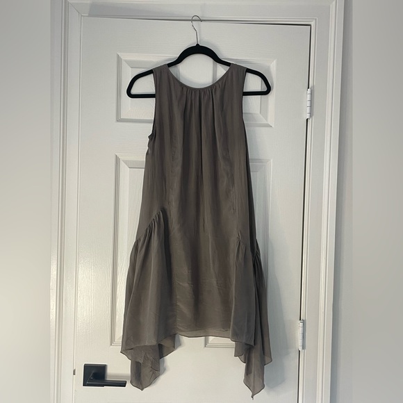 Silk handkerchief- hem tunic dress - Picture 3 of 3